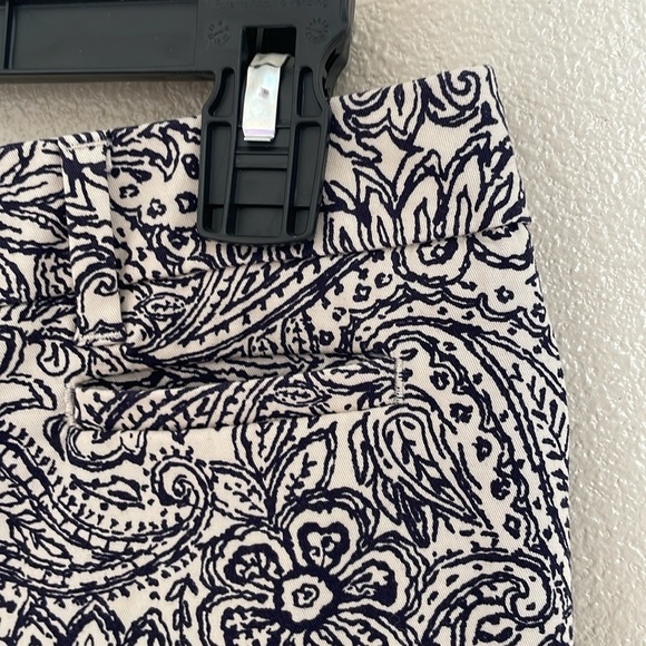 Talbots‎ Petites Floral Pants - Picture 6 of 8